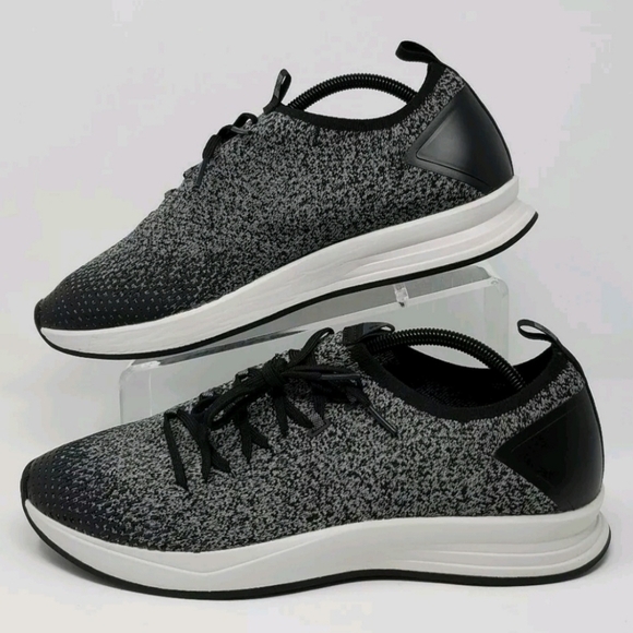 Under Armour Mens Charged Covert Knit Sneaker Size 11.5 Black/Grey 3019955-001 - Picture 2 of 11